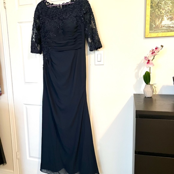 Navy Blue Lace Wedding/holiday/gala Dress - Picture 2 of 12